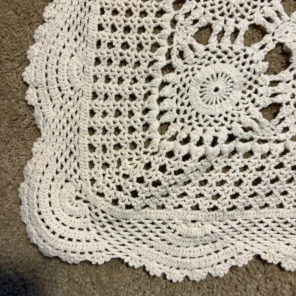Vintage Crochet Lace Tablecloth Coverlet 57x92 Rectangle Boho Bed Ivory White